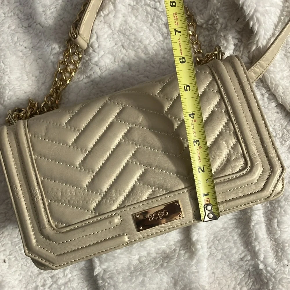 Gold BCBG Paris Chain Strap Crossbody Bag - Picture 9 of 10